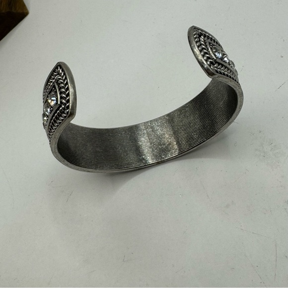 Silver cuff bracelet with rope texture and sparkling clear rhinestones - Picture 8 of 8